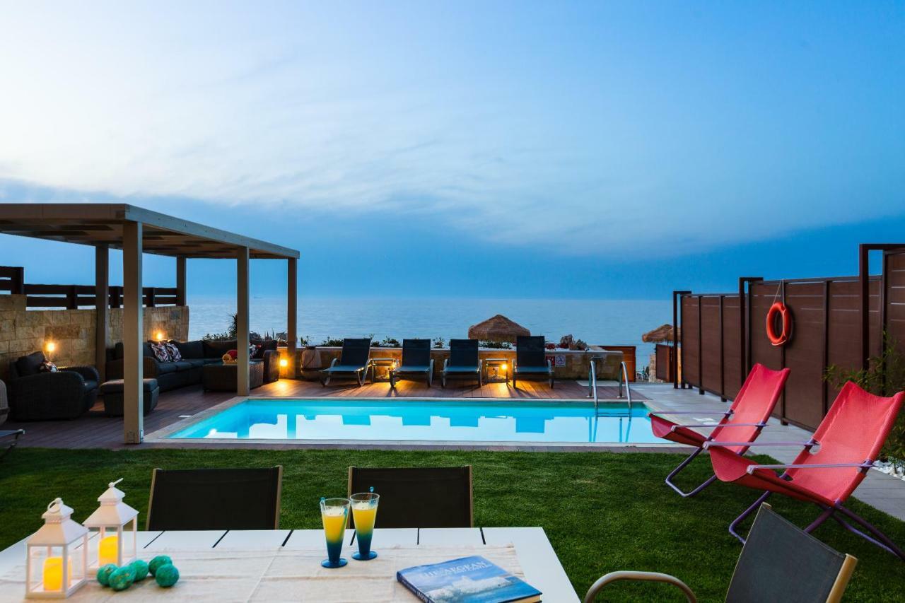 Espera Luxury Beach Front Residence With Pool & Bbq, By Thinkvilla レティムノ エクステリア 写真