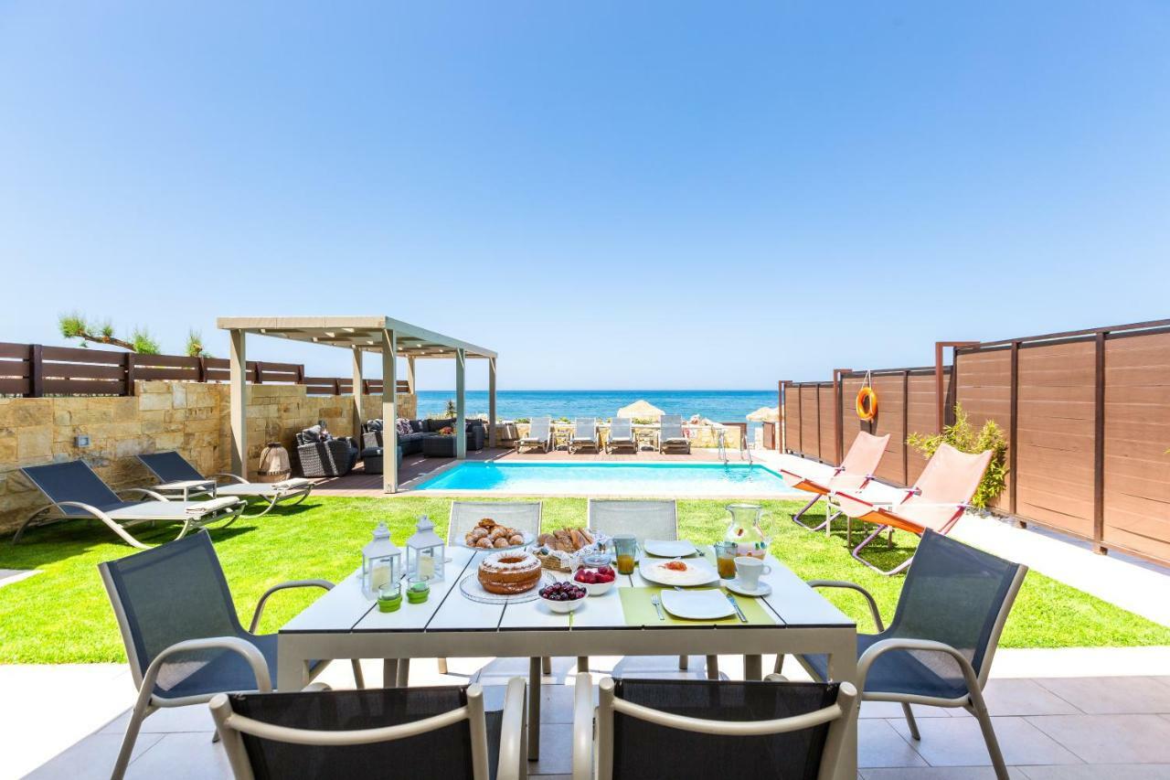 Espera Luxury Beach Front Residence With Pool & Bbq, By Thinkvilla レティムノ エクステリア 写真