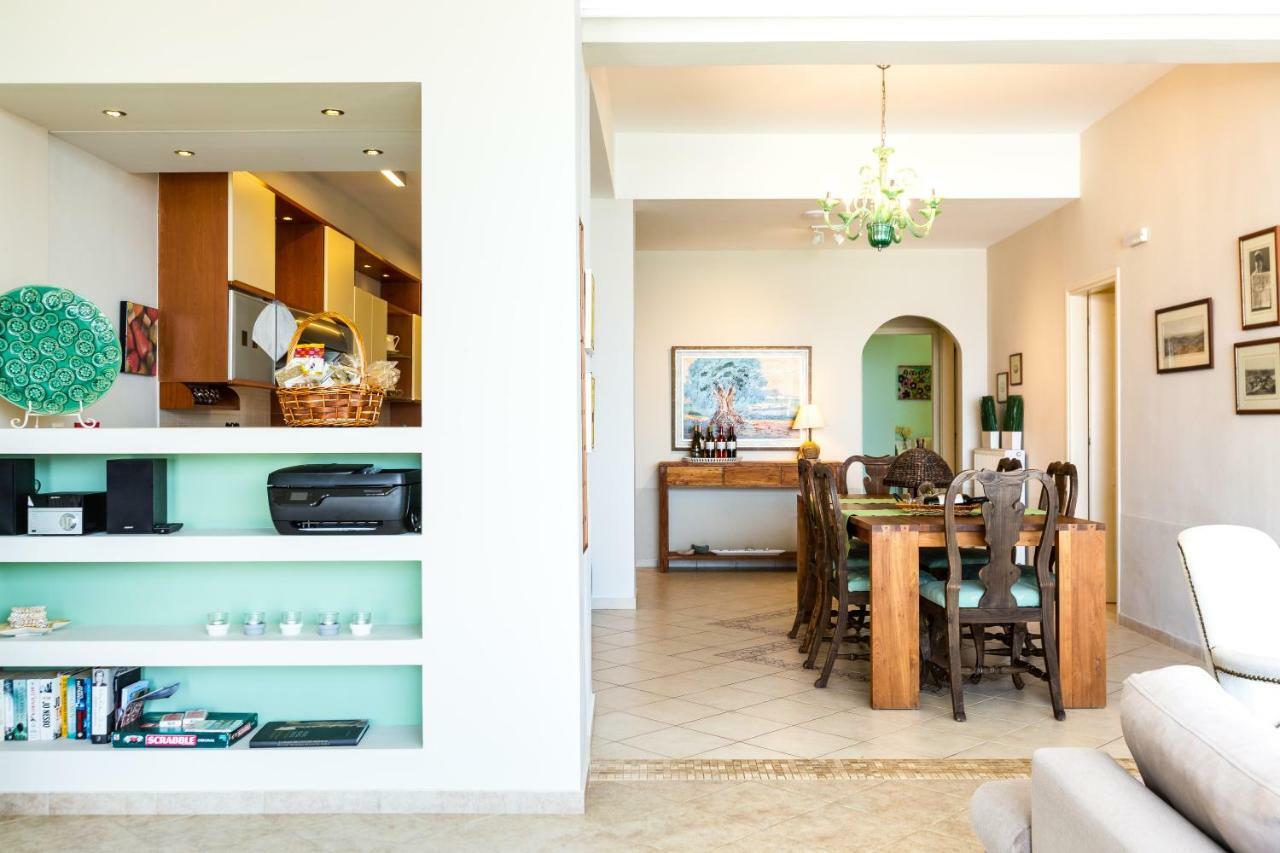 Espera Luxury Beach Front Residence With Pool & Bbq, By Thinkvilla レティムノ エクステリア 写真