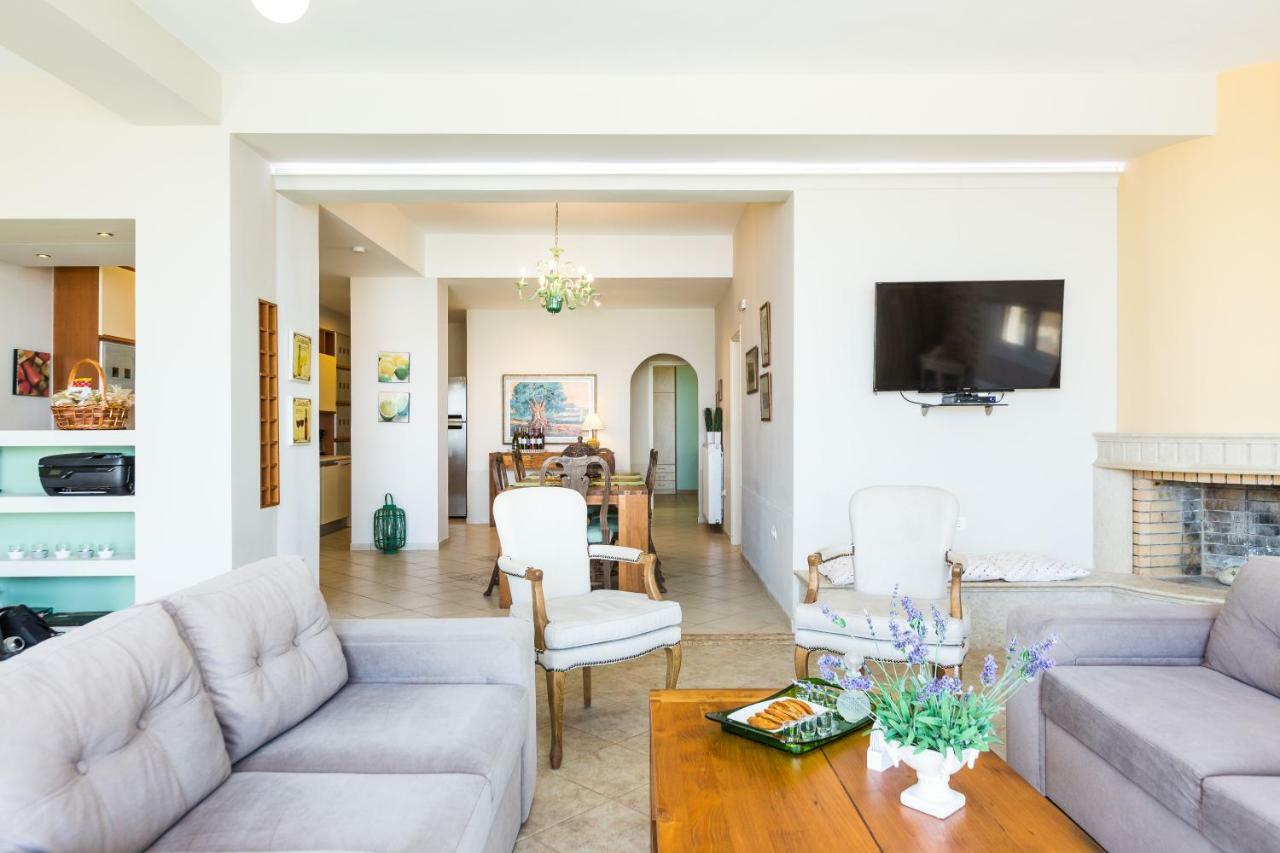 Espera Luxury Beach Front Residence With Pool & Bbq, By Thinkvilla レティムノ エクステリア 写真